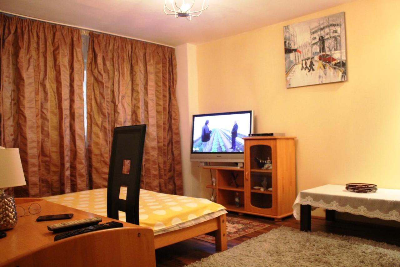 Vitan Modern Apartment, Sleeps 4 Бухарест Экстерьер фото